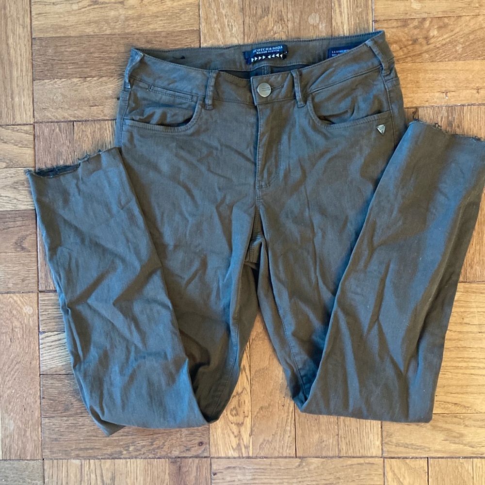 Scotch & Soda La Bohemienne Mid Rise Skinny jeans, army green, cut hems, 27